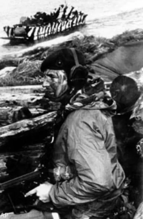 Vermittlungsversuche-der-USA-und-der-Vereinten-Nationen-scheitern-Der-Krieg-beginnt-mit-einem-militaerischen-Erfolg-der-Briten-Am-25-April-wird-die-ebenfalls-von-Argentinien-besetzte-Inselgruppe-Sued-Georgien-zurueckerobert