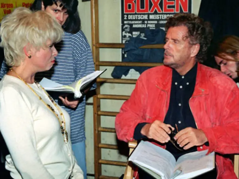 Einige-Jahre-lebte-sie-bei-Paris-mit-dem-franzoesischen-Schauspieler-Jean-Paul-Zehnacker-zusammen-danach-war-sie-laengere-Zeit-mit-dem-TV-Regisseur-Dieter-Wedel-Foto-liiert