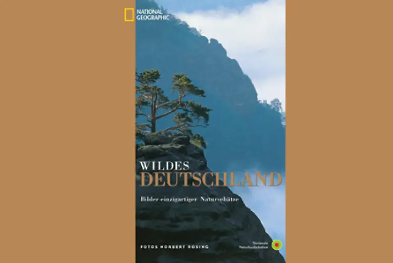 Wer-verhindert-ist-selbst-Naturschaetze-zu-entdecken-kann-die-180-Fotos-und-Karten-auf-248-Seiten-zum-Preis-von-39-95-Euro-im-Bildband-Wildes-Deutschland-bewundern