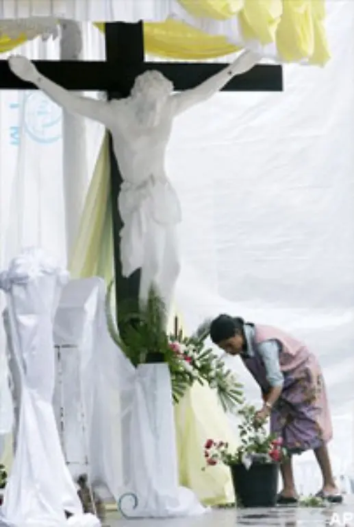 In-Dili-der-Hauptstadt-von-Osttimor-wird-alles-fuer-das-Osterfest-vorbereitet