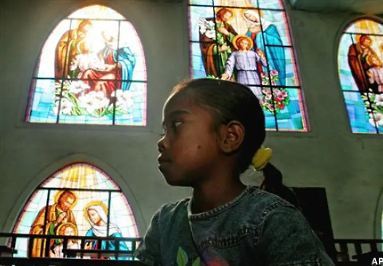 was-auf-die-einstige-Kolonialisierung-des-Landes-durch-die-Portugiesen-zurueckgeht