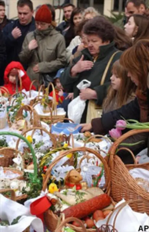 die-dann-am-Morgen-des-Ostersonntag-auf-den-Tisch-kommen-Damit-geht-die-Fastenzeit-zu-Ende