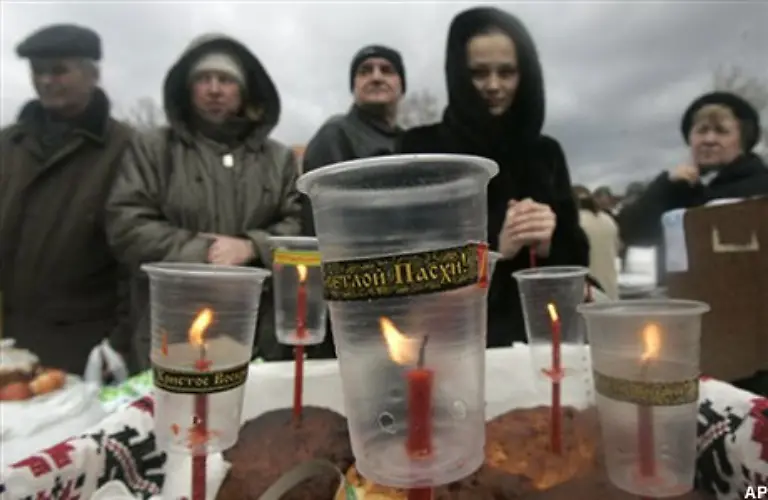 Die-Rituale-aehneln-denen-in-anderen-osteuropaeischen-Laendern-Die-bekannten-Osterkerzen-gibt-es-hier-ebenso