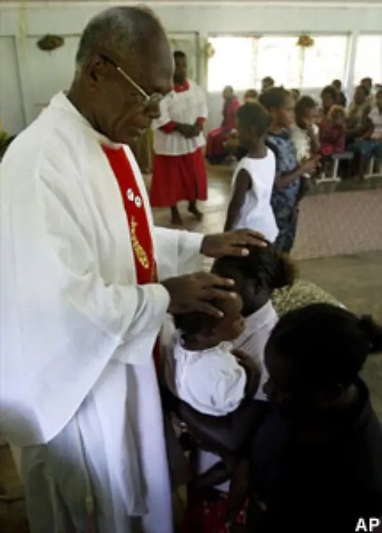 fast-die-gesamte-Bevoelkerung-ist-christlichen-Glaubens