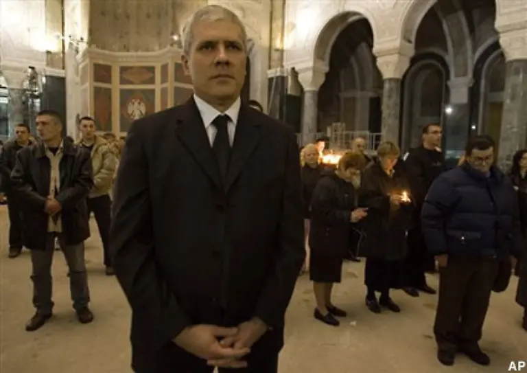 Praesident-Boris-Tadic-nimmt-an-einer-Messe-in-Belgrad-teil