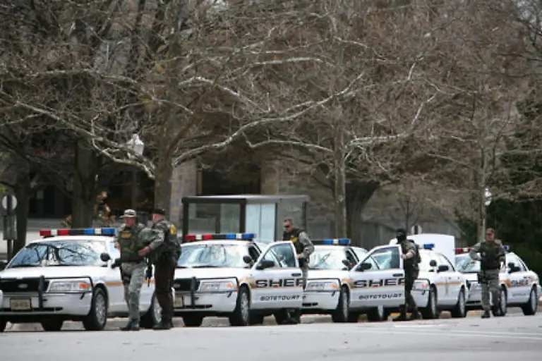 Ein-Amoklaeufer-hat-an-der-Technischen-Hochschule-von-Virginia-33-Menschen-ermordet