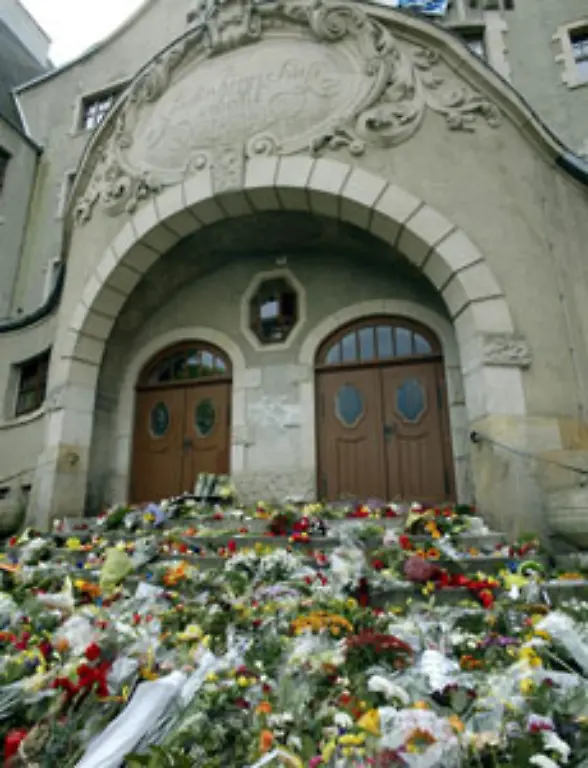 In-Deutschland-weckt-das-juengste-Massaker-Erinnerungen-an-den-Amoklauf-in-Erfurt