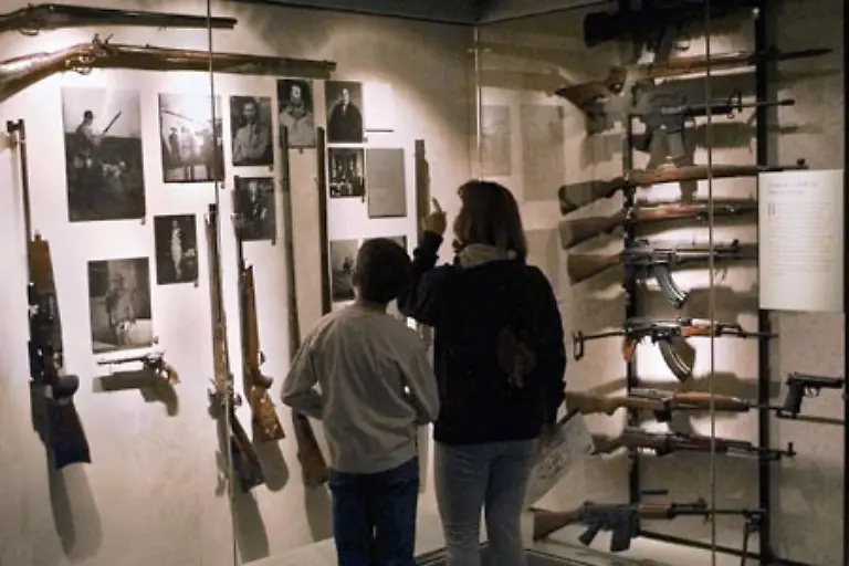 In-Virginia-dem-Ort-des-juengsten-Massakers-duerfen-Waffen-offen-getragen-werden-Es-gilt-das-Recht-des-Volkes-Waffen-zu-tragen