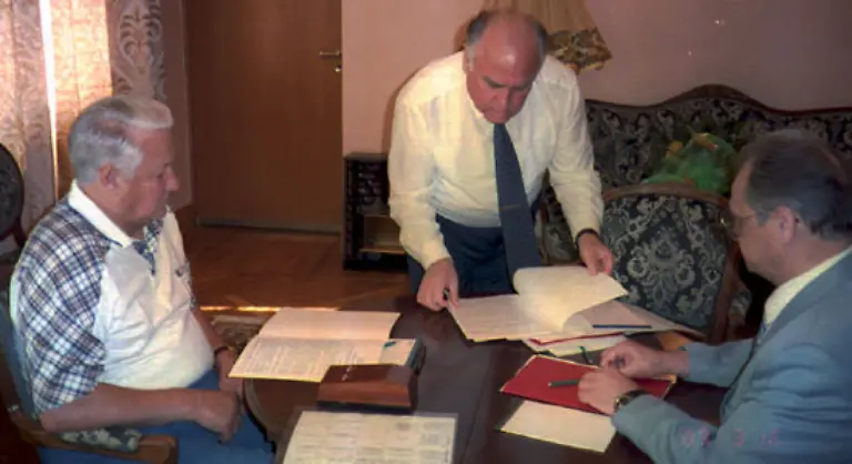 obwohl-er-waehrend-des-Wahlkampfs-mehrfach-aus-der-Oeffentlichkeit-verschwand