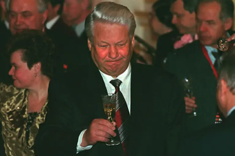 schlief-Jelzin-im-Flugzeug-weiter