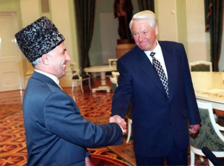 wie-auch-der-Tschetschenien-Krieg-liessen-seine-Popularitaet-schwinden