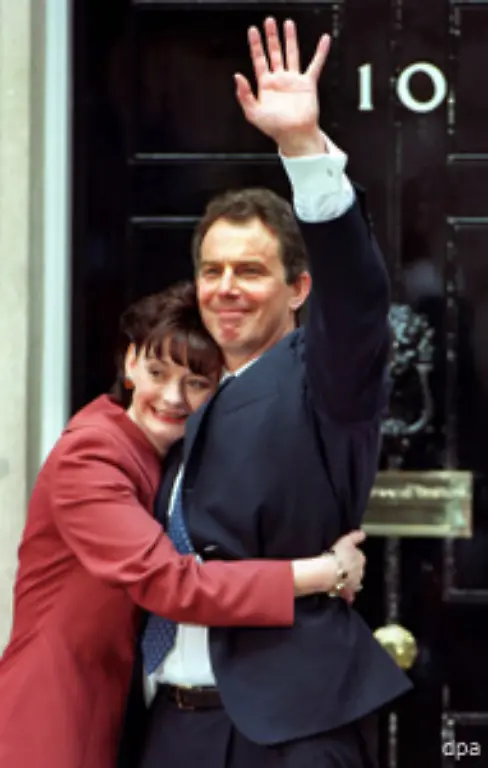 Mit-43-Jahren-wurde-Blair-juengster-britischer-Premierminister-seit-1812
