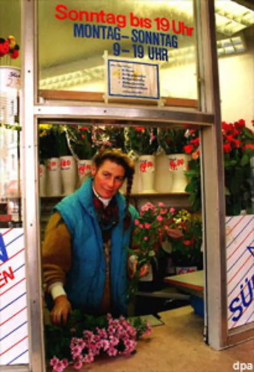 nicht-zuletzt-unter-tatkraeftiger-Mithilfe-des-damaligen-Verbands-Deutscher-Blumengeschaeftsinhaber-heutiger-Fachverband-Deutscher-Floristen