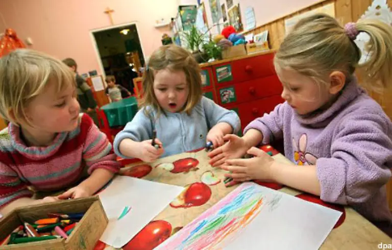 Kind-muesste-man-sein-die-haben-es-leicht-Aber-mal-so-richtig-und-wirklich-ehrlich-Mit-der-Kritzelei