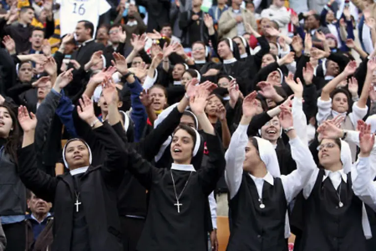 Nicht-einmal-zwei-Drittel-der-Einwohner-Brasiliens-sind-noch-katholisch-Benedikt-ruft-die-Katholiken-in-Lateinamerika-zu-neuem-Schwung-und-missionarischem-Eifer-auf-Notwendig-sei-eine-Erneuerung-der-christlichen-Identitaet-auf-dem-Kontinent