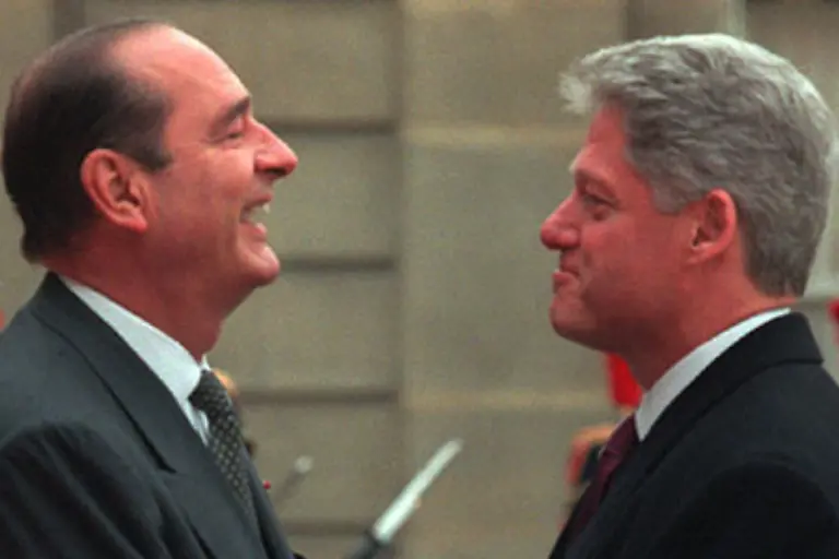 in-seinem-neuen-Leben-nach-dem-Vorbild-Bill-Clintons-in-einer-Stiftung-der-Umwelt-und-dem-Frieden-widmen-Es-gibt-ein-Leben-nach-der-Politik-das-ist-nun-sein-Motto
