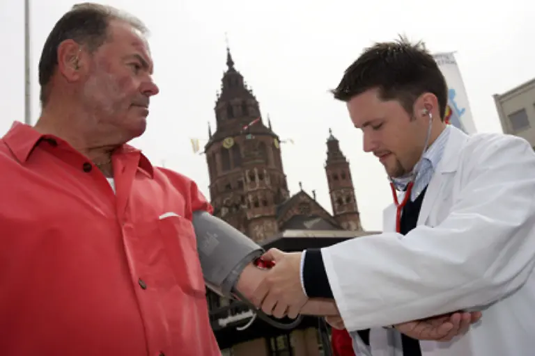 Wichtig-ist-zu-wissen-Blutdruck-kann-man-nicht-fuehlen-man-kann-ihn-nur-messen