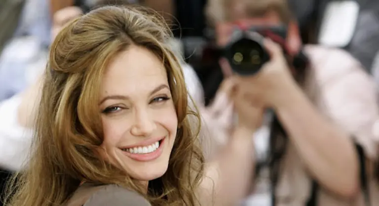 Darf-man-Angelina-Jolie-eigentlich-bloed-finden