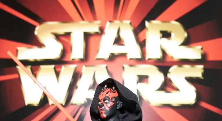 Er-war-so-gewaltig-dass-man-ihn-heute-ehrfurchtsvoll-als-Krieg-der-Sterne-bezeichnet-Er-erschuetterte-eine-ganze-Galaxie-und-dauerte-mehrere-Generationen