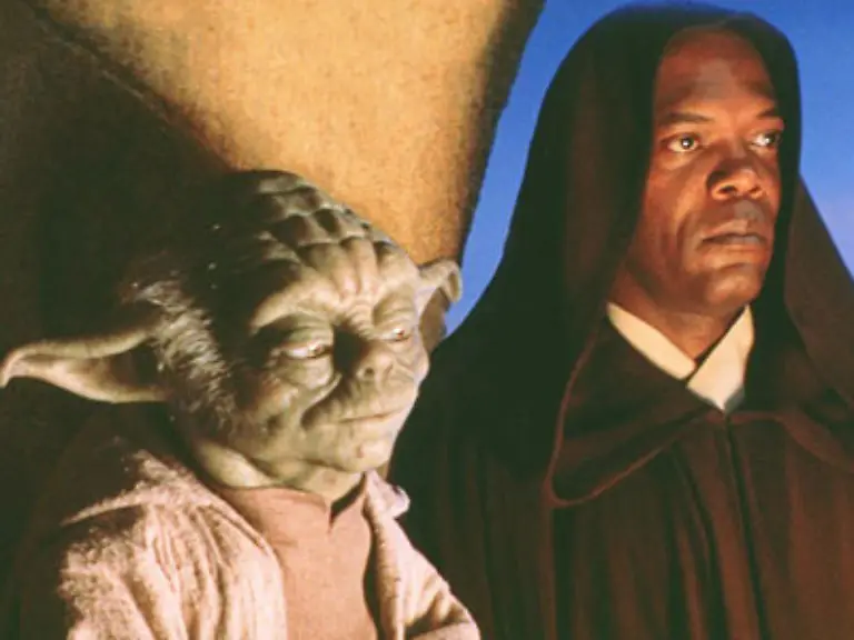 Anakin-ist-nicht-in-der-Lage-sich-gegen-den-Lord-der-Sith-zu-stellen-doch-er-warnt-den-Jedi-Rat-vor-dem-zukuenftigen-Imperator-Als-Windu-rechts-daneben-Meister-Yoda-und-andere-Palpatine-alias-Darth-Sidious-verhaften-wollen-stellt-sich-Anakin-auf-dessen-Seite