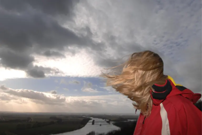 Durch-ihre-Waermeisolierung-verhindern-Haare-das-zu-rasche-Abkuehlen-des-Kopfes