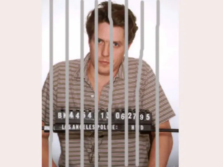 Hugh-Grant-zum-Beispiel-koennte-ihr-begegnen-Der-wird-Reportern-gegenueber-immer-mal-wieder-jaehzornig-Im-Knast-war-er-allerdings-wegen-eines-anderen-raeusper-Verkehrsdeliktes