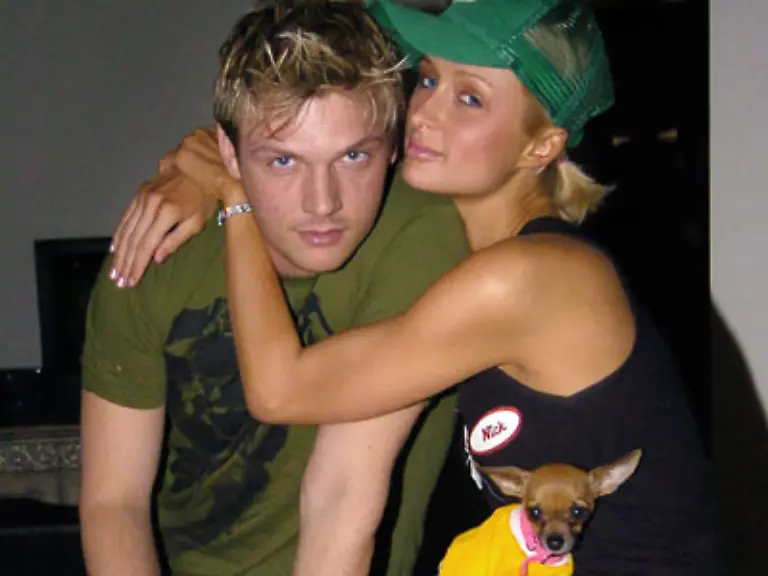 Die-Mutter-von-Backstreet-Boys-Boy-Nick-Carter-brach-bei-ihrem-Ex-in-ein-Fenster-ein-um-ihn-und-sein-Girlfriend-zu-aergern