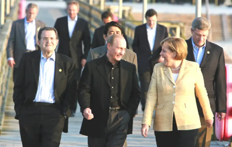 In-der-Abendsonne-stolzierte-man-gemeinsam-ueber-die-200-Meter-in-die-Ostsee-ragende-Seebruecke-Unschaetzbarer-Kommunikationsvorteil-Putin-spricht-fliessend-Deutsch-Merkel-sehr-gut-Russisch