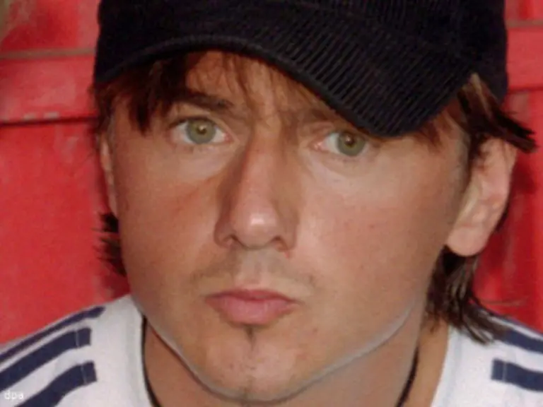 29-Mai-1999-Thomas-Ziemer-1-FC-Nuernberg-wird-auf-ein-anaboles-Steroid-positiv-getestet-neun-Monate-Sperre