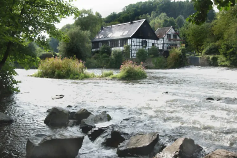 Hierzulande-wird-das-Potenzial-der-Wasserkraft-bereits-zu-73-Prozent-genutzt-Weitere-Wasserkraftwerke-befinden-sich-im-Bau