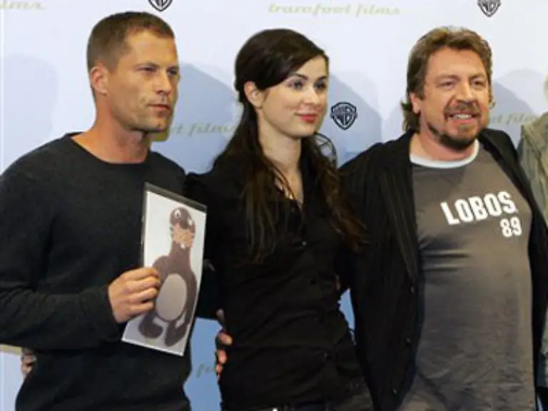 Nora-Tschirner-Mitte-kann-man-im-Kino-sehen-vor-allem-aber-bei-MTV-wo-sie-die-News-moderiert