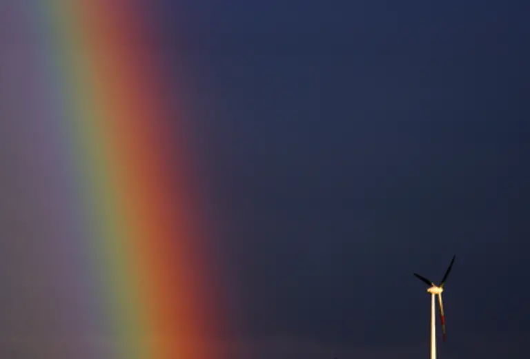 Schon-heute-erzeugt-die-Kraft-des-Windes-mit-43-Prozent-den-Loewenanteil-des-Stroms-aus-erneuerbaren-Energien-Das-sind-rund-fuenf-Prozent-des-gesamten-deutschen-Stroms