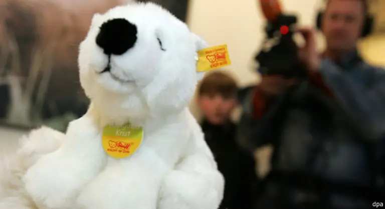 Am-Souvenir-Stand-sind-die-Plueschtiere-sehr-begehrt