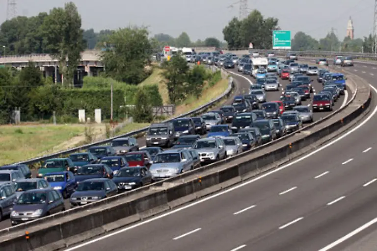 Warum-ist-die-Gegenfahrbahn-leer-wie-mein-Tank