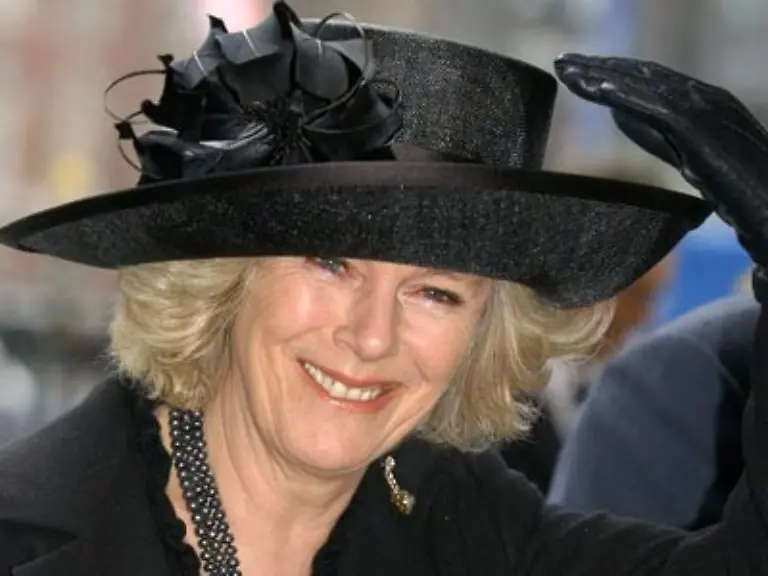 Andere-bezweifeln-dass-Camilla-damals-einer-Ehe-zugestimmt-haette