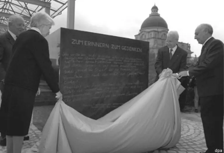 Man-konnte-die-Truppe-nicht-gegen-Hitler-fuehren-Hitler-war-fuer-die-fabelhaft-sagt-Ewald-Heinrich-von-Kleist-l-einer-der-letzten-Ueberlebenden-des-20-Juli-60-Jahre-spaeter