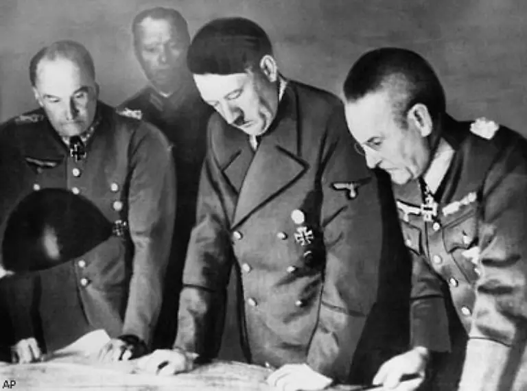 Das-Scheitern-des-20-Juli-zaehlt-zu-den-grossen-Tragoedien-des-20-Jahrhunderts-schrieb-Klaus-Wiegrefe-zum-60-jaehrigen-Jahrestag-im-Spiegel-Haette-Stauffenberg-auch-die-zweite-Bombe-eingesetzt-waere-der-Krieg-vermutlich-bald-zu-Ende-gewesen