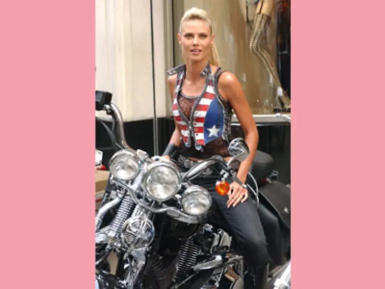 Und-nochmal-Heidi-Klum-Egal-ob-als-Rocker-Braut