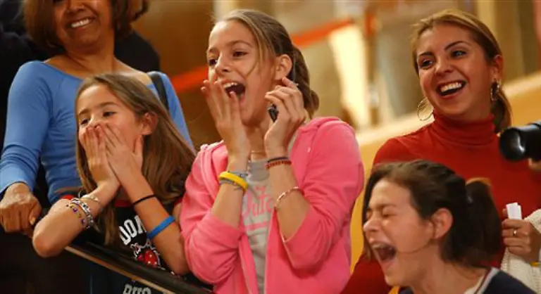 die-dort-wie-in-einer-Reality-Show-leben-sagte-der-Szene-Beobachter-Billy-Bush-von-der-Sendung-Access-Hollywood-bei-CNN