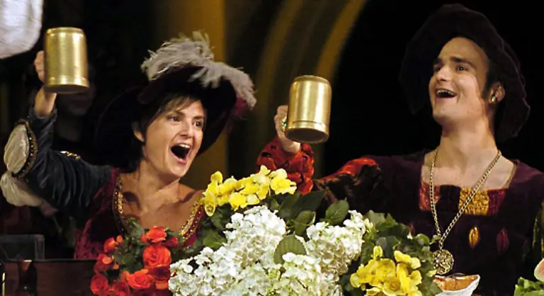 Die-stets-fuer-einen-guten-Schwank-zu-habende-Fuerstin-Gloria-von-Thurn-und-Taxis