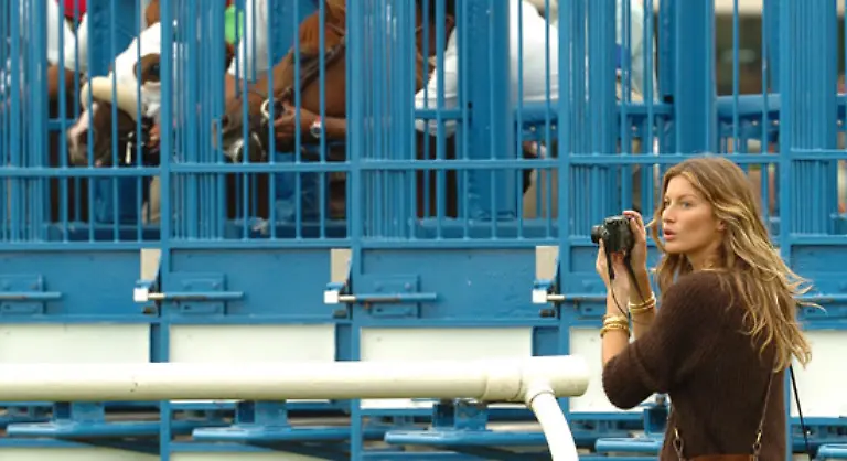 Andererseits-sind-viele-dieser-Fotografen-erst-durch-die-Vogue-beruehmt-geworden