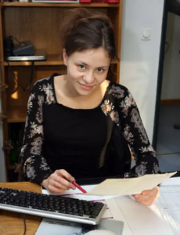 Bueroangestellte-erhalten-in-Gemeinden-im-Osten-1-406-bis-1-765-Euro-monatlich-fuer-40-Wochenarbeitsstunden-In-den-meisten-Westgemeinden-wird-die-38-5-Stunden-Woche-mit-1-449-bis-1-820-Euro-entlohnt