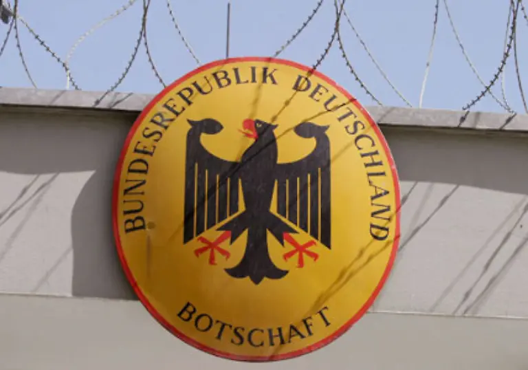 Mitte-August-bittet-Rudolf-B-in-Telefoninterviews-um-Hilfe-ARD-Reporter-berichten-aus-Kabul-sie-haetten-mit-Rudolf-B-telefoniert-Sein-Gesundheitszustand-habe-sich-verschlechtert-Er-habe-gefragt-warum-nicht-Loesegeld-gezahlt-werde-um-seine-Freilassung-zu-beschleunigen