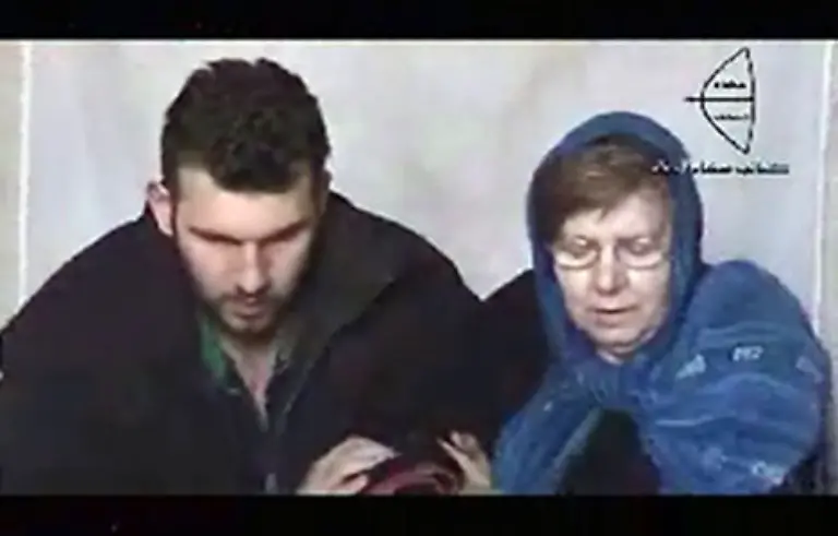 Hannelore-Krause-wird-nach-155-Tagen-Geiselhaft-von-ihren-Entfuehrern-freigelassen-Aussenminister-Frank-Walter-Steinmeier-erinnerte-jedoch-So-sehr-wir-erleichtert-sind-ueber-die-Freilassung-von-Hannelore-Krause-so-bleibt-die-Ungewissheit-ueber-das-Schicksal-des-Sohnes