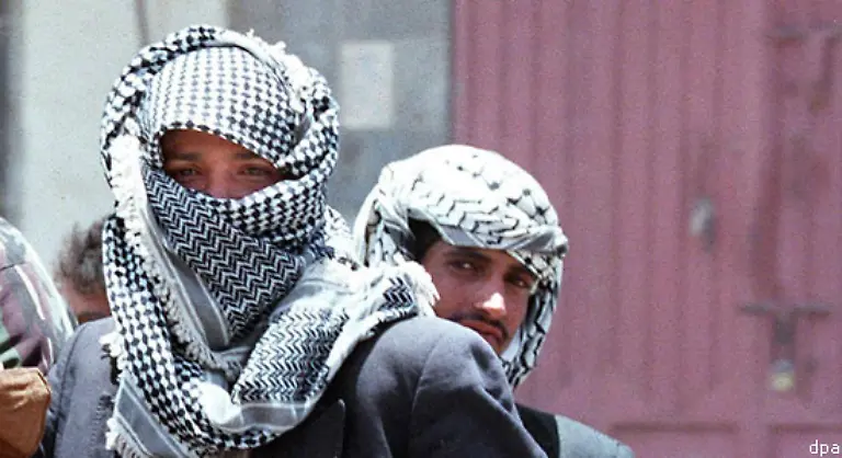 Jemen-Juli-2001-Der-Handelsattach-der-Botschaft-Rainer-Berns-wird-aus-Sanaa-verschleppt-Ein-Vermittler-erreicht-im-September-seine-Freilassung-Ein-2003-erschossener-Taeter-soll-Mitglied-von-El-Kaida-gewesen-sein-In-den-90er-Jahre-waren-mehrfach-Touristen-betroffen