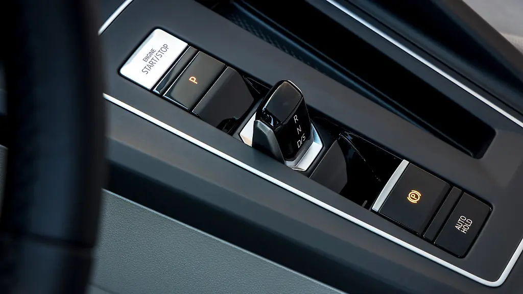 DB2019AU01913-medium