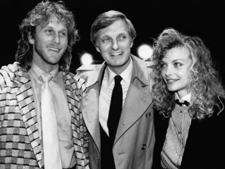 Bis-1990-lebte-sie-mit-dem-Regisseur-und-Schauspieler-Peter-Horton-links-zusammen-mit-dem-sie-ein-Baby-Claudia-Rose-adoptierte