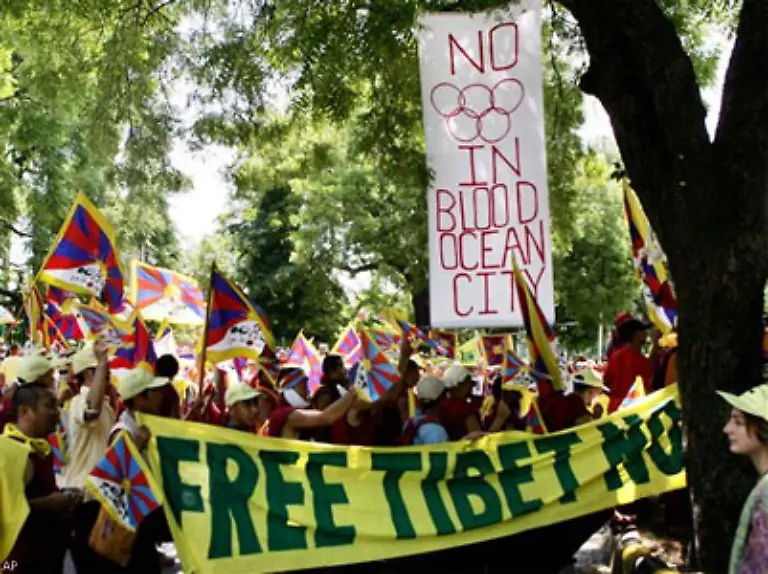 und-fordern-Freiheit-fuer-die-Himalaya-Region-Seit-mehr-als-50-Jahren-ist-Tibet-von-chinesischen-Truppen-besetzt