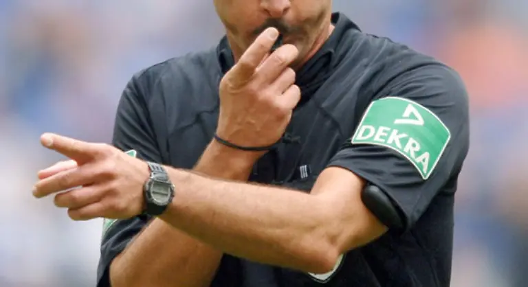 37-Jahre-alt-Akademiker-ledig