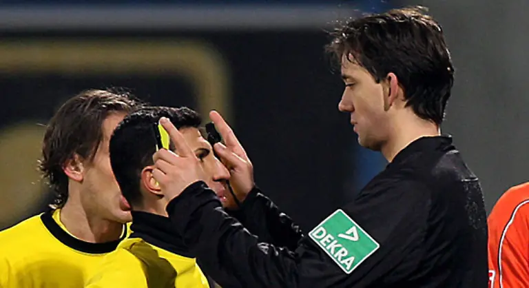Der-33-jaehrige-Berliner-Manuel-Graefe-hat-seinen-Beruf-zum-Nebenverdienst-gemacht-quasi-Der-33-Jaehrige-ist-Sportwissenschaftler-reist-aber-auch-gern-und-interessiert-sich-fuer-Geschichte